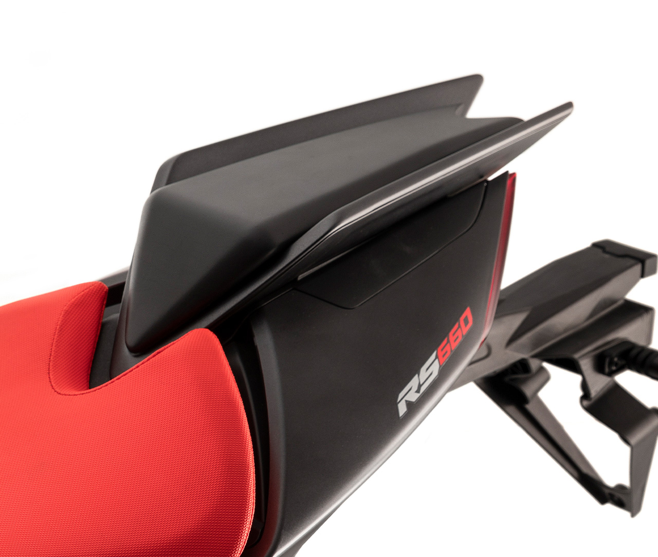 Coprisella passeggero Apex Black per Aprilia RS 660